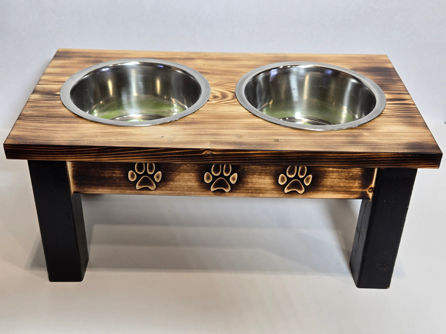 Medium Raised Dog Bowl Holder